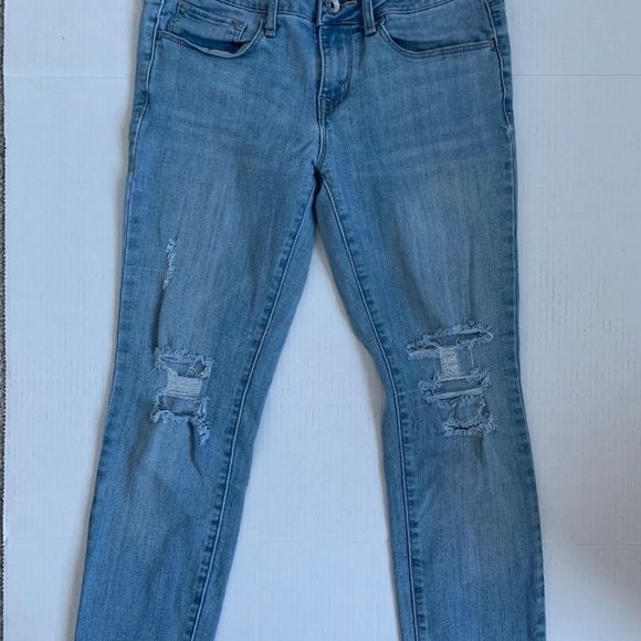 Bullhead | Blue Distressed Skinny Jeans - Picture 4 of 5
